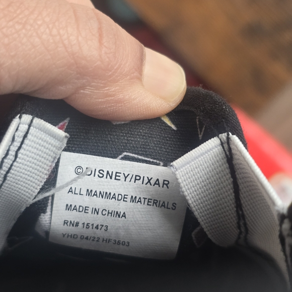 Disney Pixar Cars Lightning McQueen Slip-On Sneakers - Picture 8 of 8